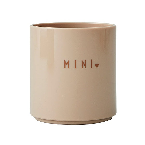 Beige mini Favourite cup tritan fra Design Letters til børn - Lillepip.dk