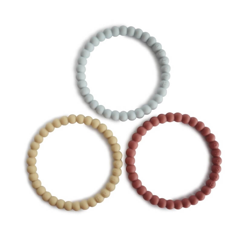 Mellow/Terracotta/Periwinkle Pearl Teething Bracelet 3-Pak bideringe fra Mushie